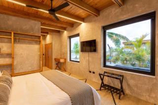 Seabird Dwellings Villa with Private Splash Pool and Dock - Placencia - 8