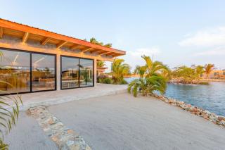 Seabird Dwellings Villa with Private Splash Pool and Dock - 5