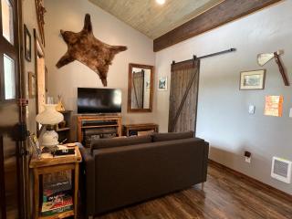 Fort Williamson Glacier Vacation Rentals - Columbia Falls - 2
