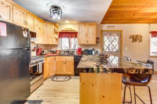 Wraparound Porch and Grill Rustic Pinetop Cabin! - Indian Pine - 2