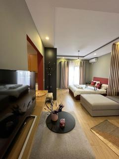 Urban Charm Studio with Balcony - Tirana - 6