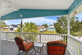 Walk to Beach Restaurants Fire Pit Large Porch - Panama City Beach - 7