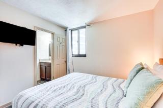 Beachfront Panama City Condo with Balcony and Views! - Panama City Beach - 2
