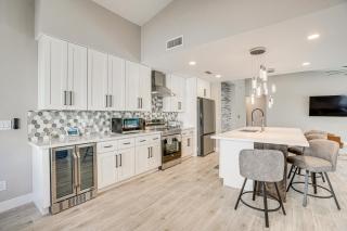 Home Near Spring Training and State Farm Stadium! - Peoria - 3