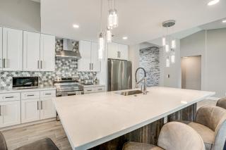 Home Near Spring Training and State Farm Stadium! - Peoria - 1