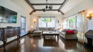 Mediterranean-Style Villa in Point Loma - San Diego - 8