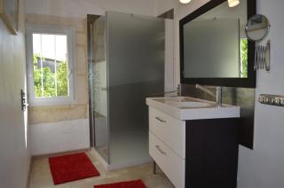 chambre d hote spacieuse avec cour junas gard - 8