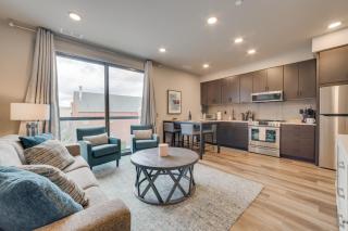 Traverse City Condo with Balcony Walk to Downtown! - Traverse City - 3