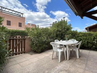 Pavillon à 400m de la mer avec piscine, terrasse et parking privé - 4 couchages - FR-1-229-844 - Gruissan - 0