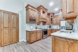 Weslaco Home with Fenced Yard 2 Mi to Downtown - 2