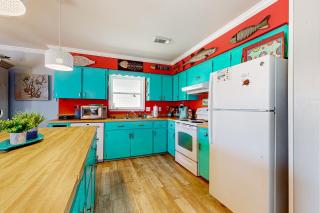 Dani's Dixie Delight - South Side - Gulf Shores - 1