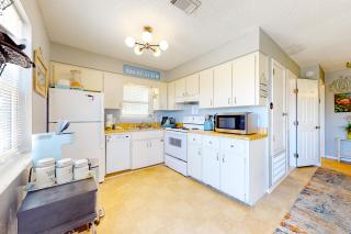 Dani's Dixie Delight - North Side - Gulf Shores - 7
