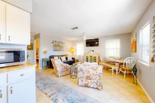 Dani's Dixie Delight - North Side - Gulf Shores - 4