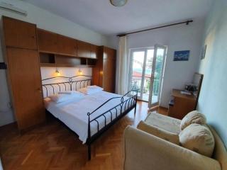 Apartments by the sea Mimice, Omis - 23074 - Mimice - 1