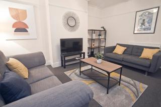 October Disc - Long Stay - Contractors - Bristol - 6