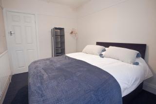 October Disc - Long Stay - Contractors - Bristol - 3