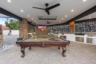 Luxury Pickleball - Concierge Service with Pool - 3