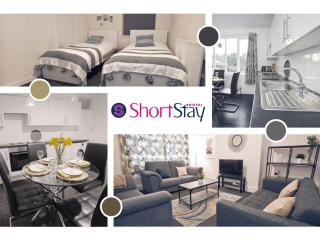 October Disc - Long Stay - Contractors - Bristol - 0