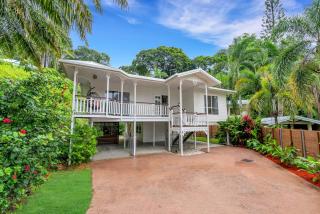 'Tropical Refuge' Classic Queenslander Paradise - Stratford - 2