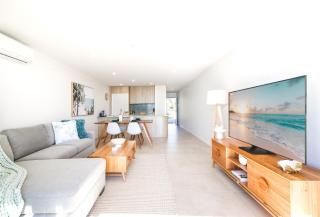 Exquisite 1-Bed Apartment with Bay Views - Batemans Bay - 7