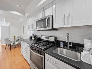 Luxury 2bd Haven in DC's Heart! - Washington - 1