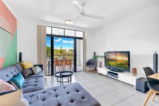 The Loft - Trendy Coastal Charm with Pool - Cairns - 5