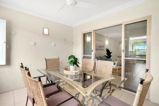 'Poolside at Whitfield Waters' Resort-style Retreat - Edge Hill - 2