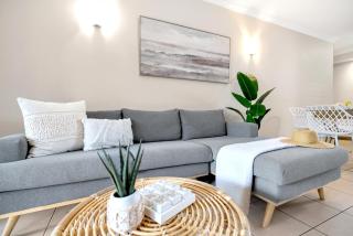 'Poolside at Whitfield Waters' Resort-style Retreat - Edge Hill - 5
