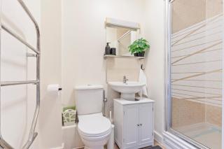 2 Bed 2 Bath flat, free parking - 4