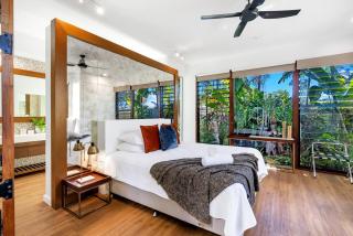 'Pura Shanti' Escape to Luxurious Balinese Paradise - Palm Cove - 8