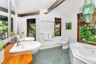 Hideaway Treehouse - A Secluded Rainforest Retreat - Bayview Heights - 5