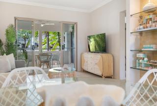 'Little Palm' A Resort-style Getaway - Edge Hill - 1