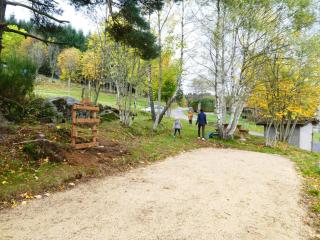 Gîte rural avec cheminée, salle de jeux, espace télétravail et accès direct aux sentiers de randonnée - FR-1-496-127 - La Versanne - 9