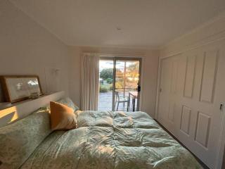 Waterside living: the Tide House, Tasman Peninsula - Bream Creek - 8