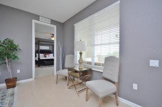 Beautiful Modern Condo, Near Parks-2012 - 5