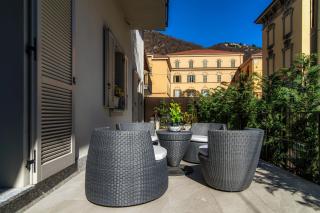 LA TERRAZZA - Downtown Como - Terrace and Jacuzzi - Como - 4