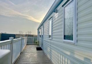 Stunning 6 Berth Caravan For Hire In Norfolk, Close To The Beach, Ref 19129S - 8