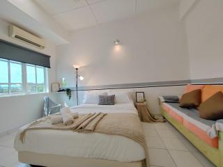 Sunway Tambun Salesman Stay 5 Bedroom 10pax by IWH - Ipoh - 3