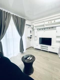 Amely Apartments Mamaia Nord 12 zona Lidl - 1