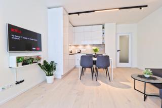 Sunny Apartment in Smichov, Prague 5 - Prague - 4