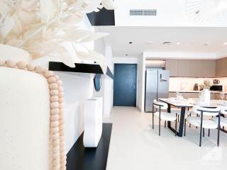 Luxury Burj Crown 4bedroom Balcony & Downtown View - Dubai - 6