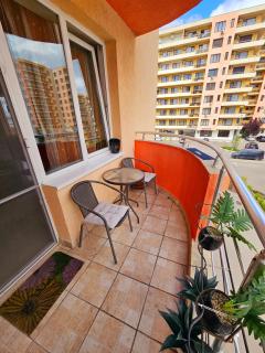 Melly's Apartment Summerland - Mamaia - 5