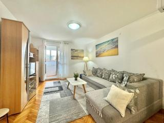 Family apartment Andjelija - 0