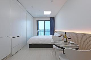 World Sky Residence Hotel - 4