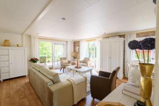 Prachtige vakantiewoning aan water met grote tuin - Voorthuizen - 9