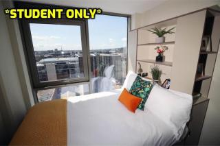 Student Only Zeni 7 Bed Apartment Belfast - 0
