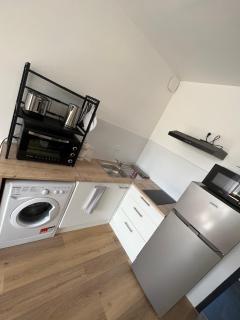 Logement lumineux rénové à neuf - 1