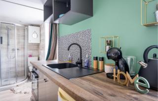 Stunning Apartment In Amblainville - 2