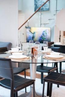 Loft 3BR with Garden in Avant BGC parking with fee - Manila - 3