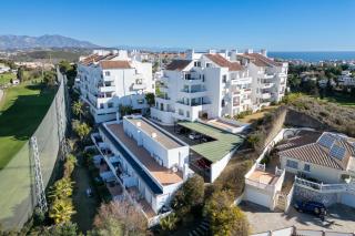 Lets in the Sun Golf Gardens Apartment - Malaga - 0